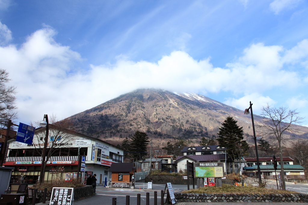 男体山