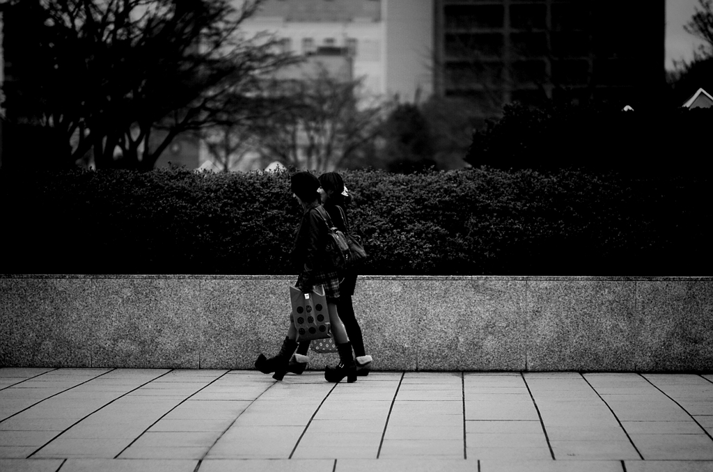 『同調』