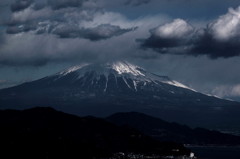 雄雄しき霊峰