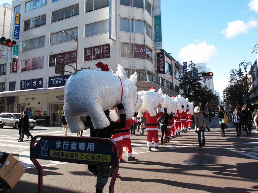 クリスマスの行進(笑)