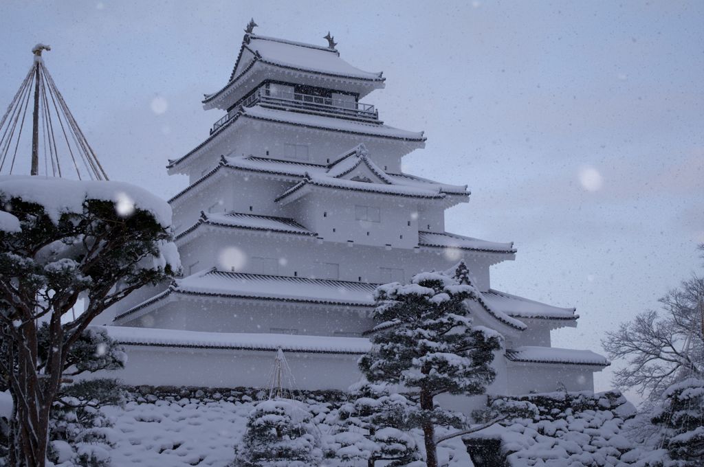 雪中の城