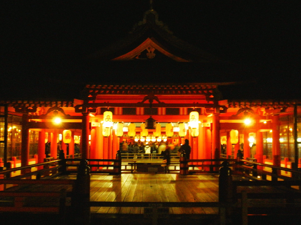 厳島神社　本殿