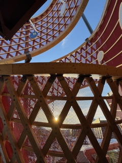 EXPO2025_オーストリア  らせんの五線譜・夕景
