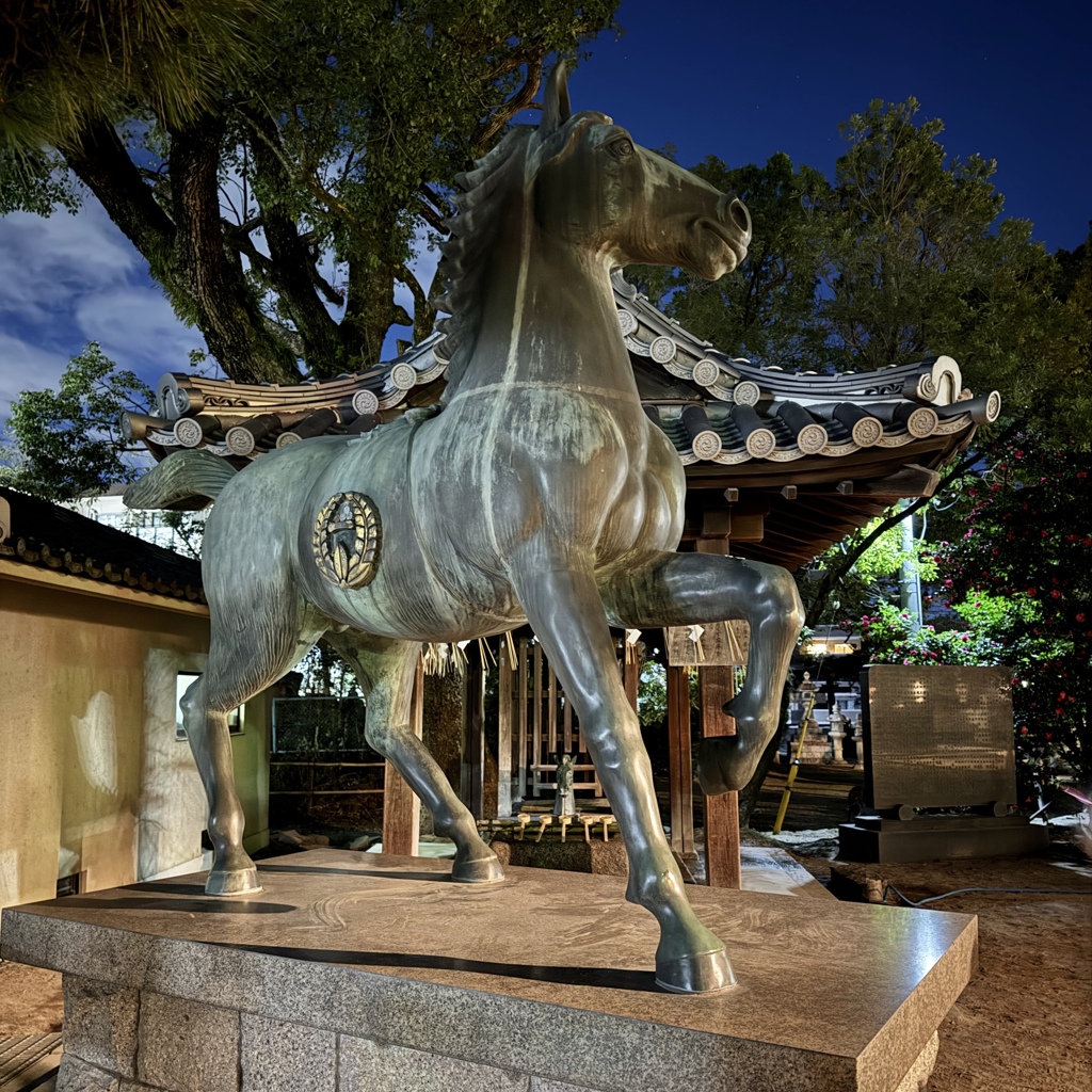 藤森神社 神馬像