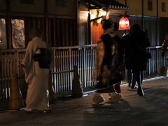 初春の祇園甲部01