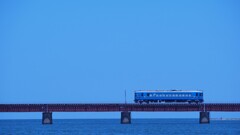 夏の由良川橋梁05_青い夏