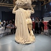 EXPO2025_・・・の後ろ姿とアルトゥーロ・フェラリンの飛行機