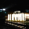 嵐電嵐山駅の夜02＿光の林