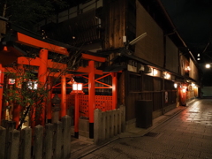 初春の祇園甲部02＿有楽稲荷大明神