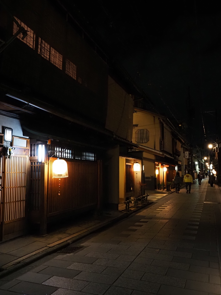 初春の宮川町01