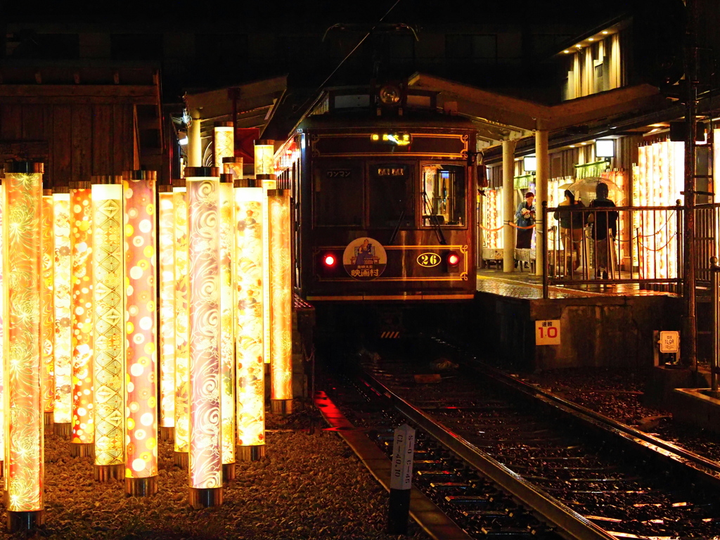 嵐電・嵐山駅の夜
