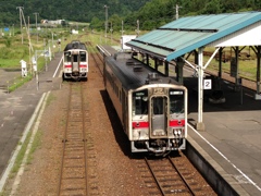 山間駅の小休止