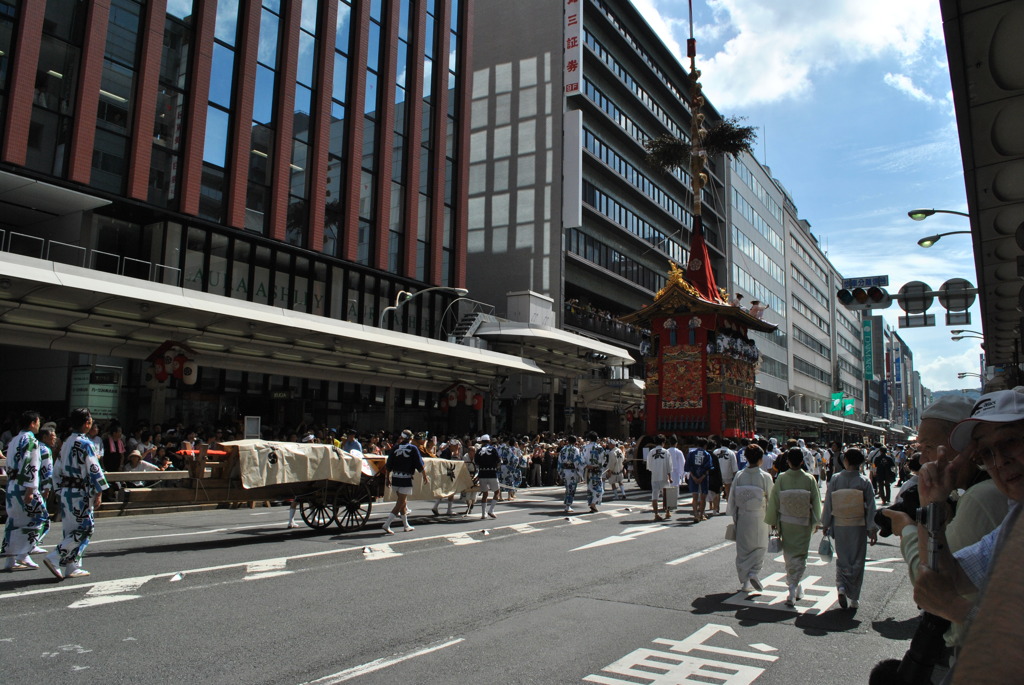 祇園祭り　さあ、行くぞ