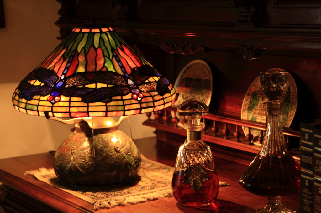 TIFFANY LAMP