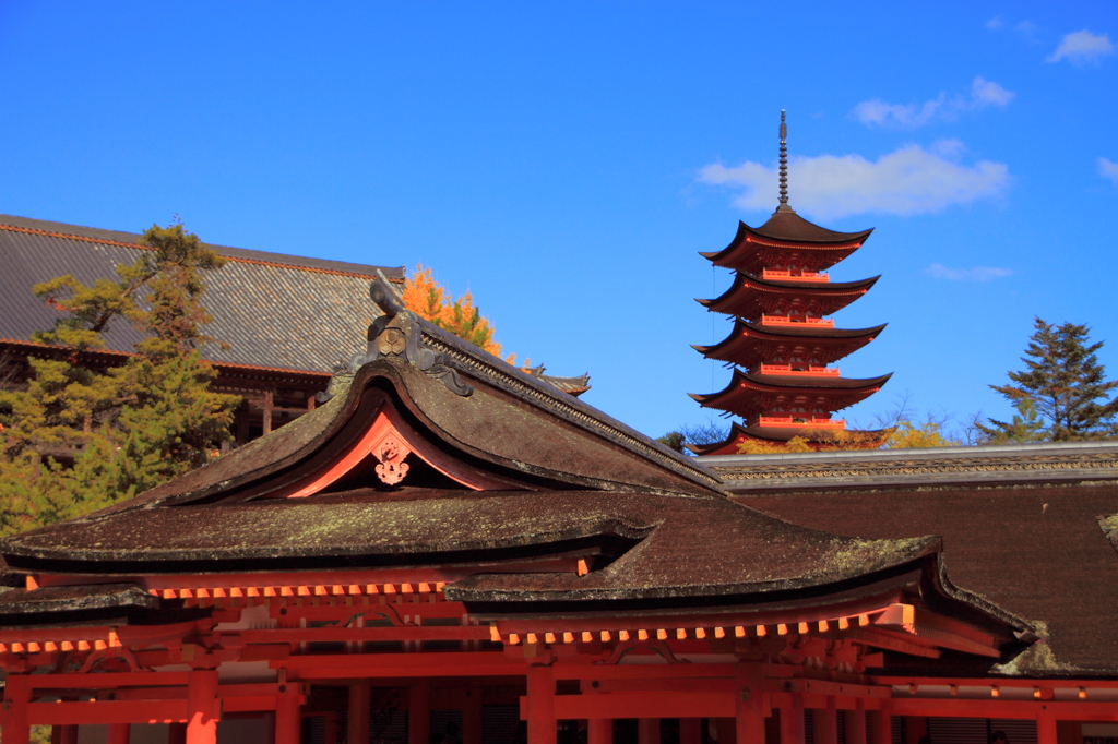 厳島神社と五重塔