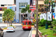 red shuttle bus