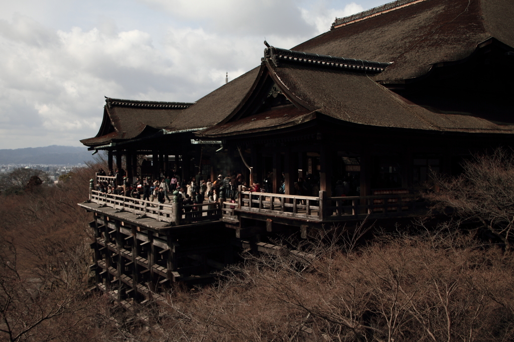 春を待つ清水寺