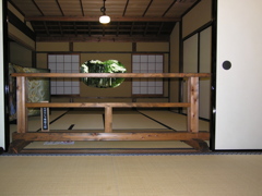 お寺の額縁
