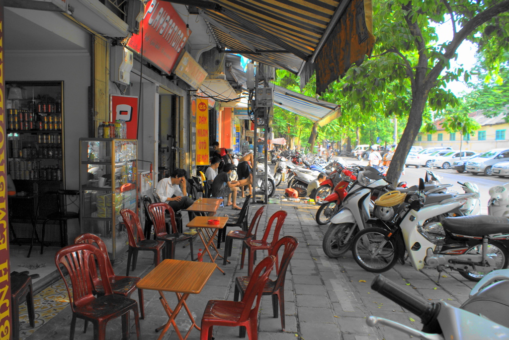 ベトナムの風景  『オープンカフェ・・・・』
