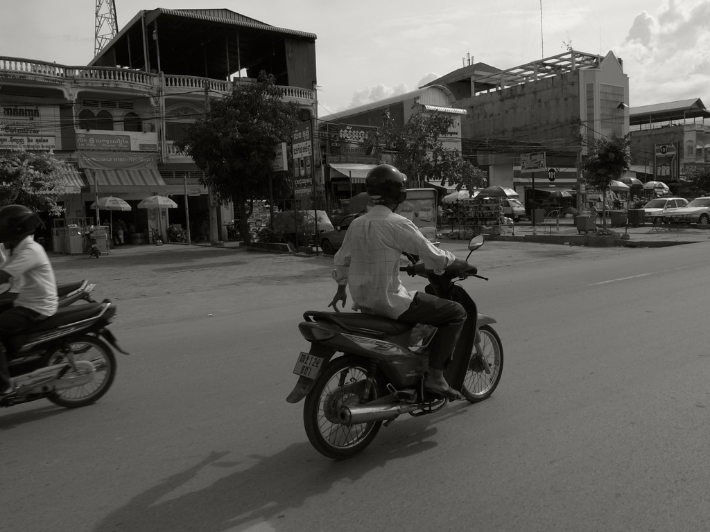 トゥクトゥクの車窓から
