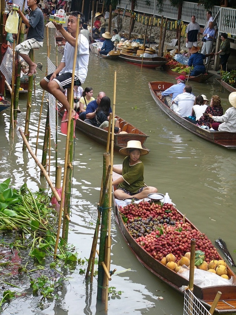 タイの水上マーケット