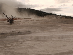 夕焼けに照らされるテラス