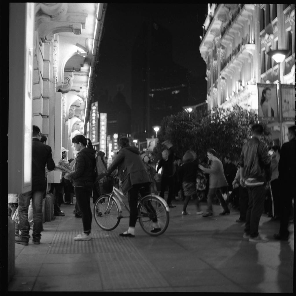 歩行街の夜
