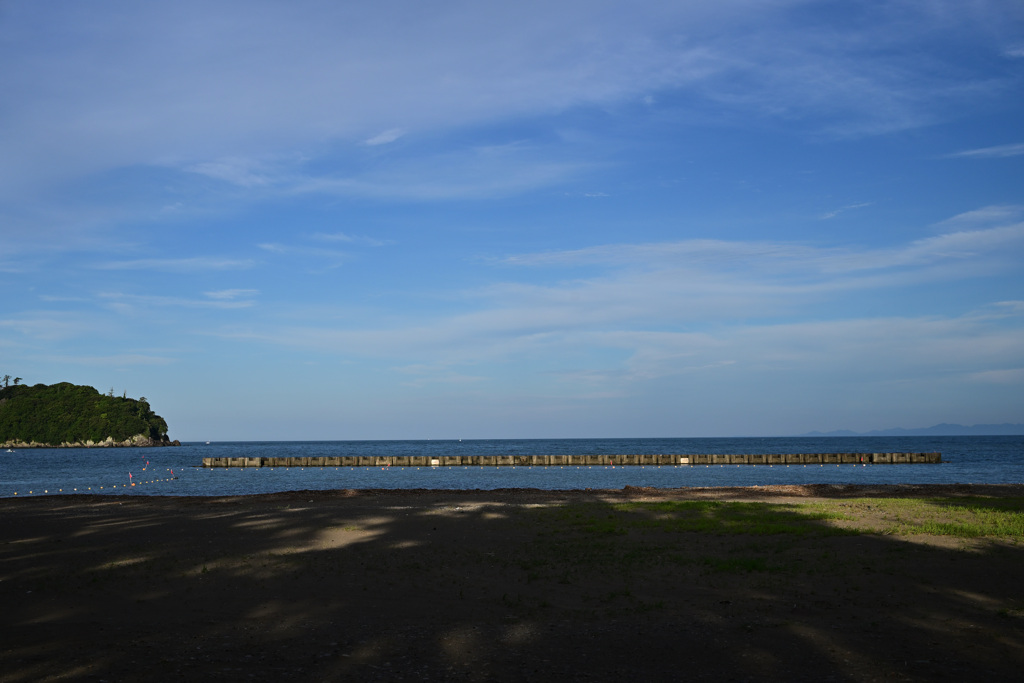 海開き前