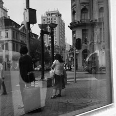 都会の鏡