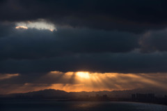 雲の下