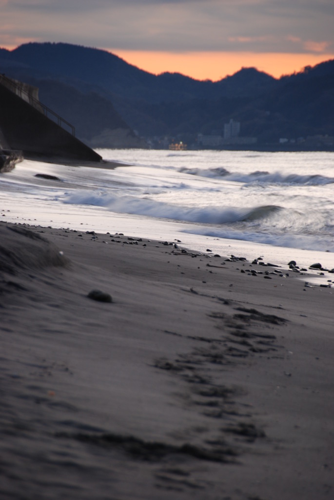 夜明けの七里ガ浜