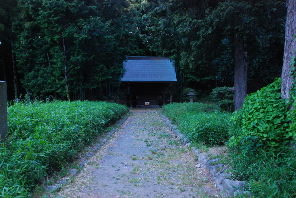 ひっそりと･･･