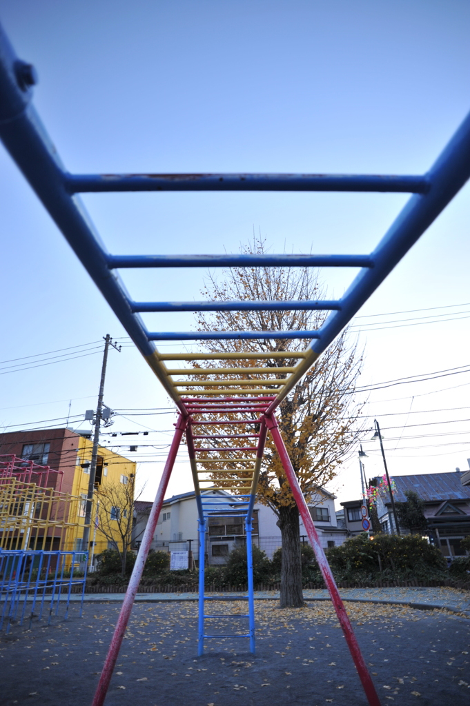 うんてい