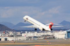 JAL MD90
