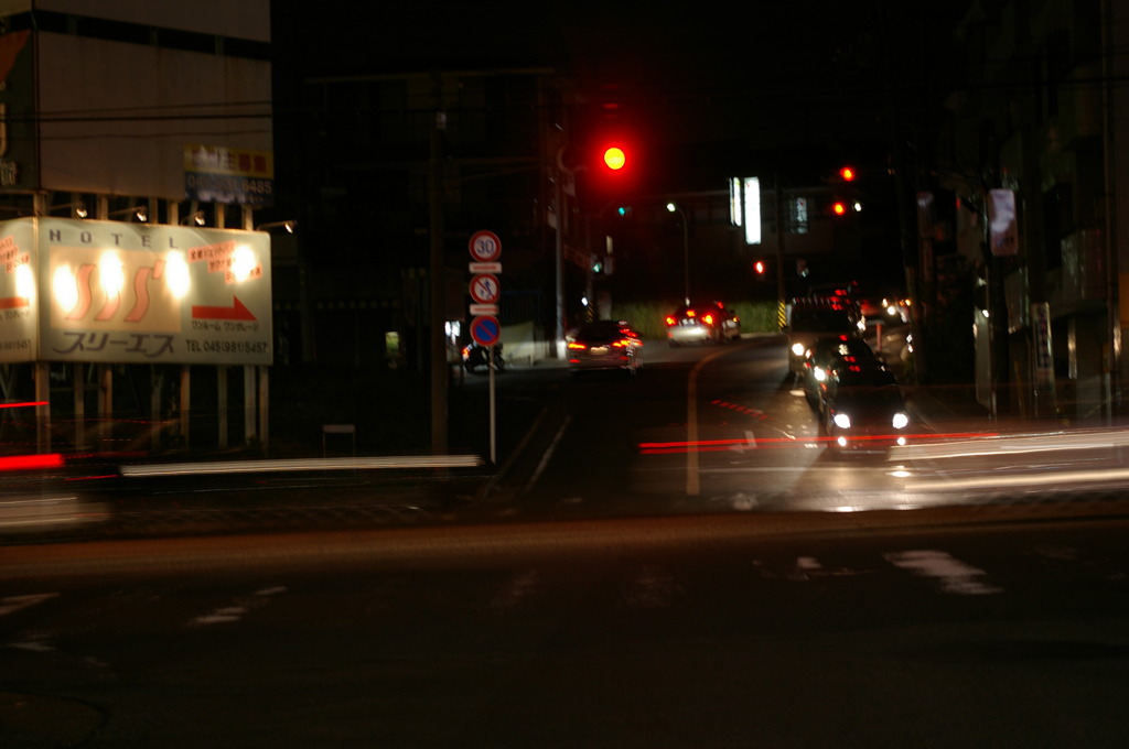 夜の交差点・R246