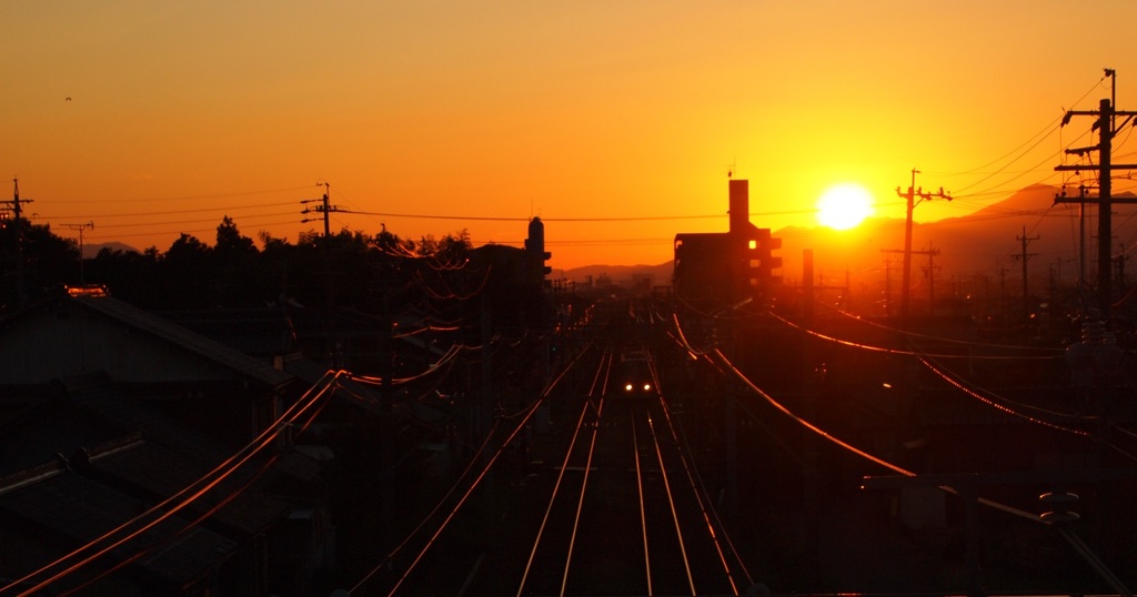 電車・線路・夕焼け萌え