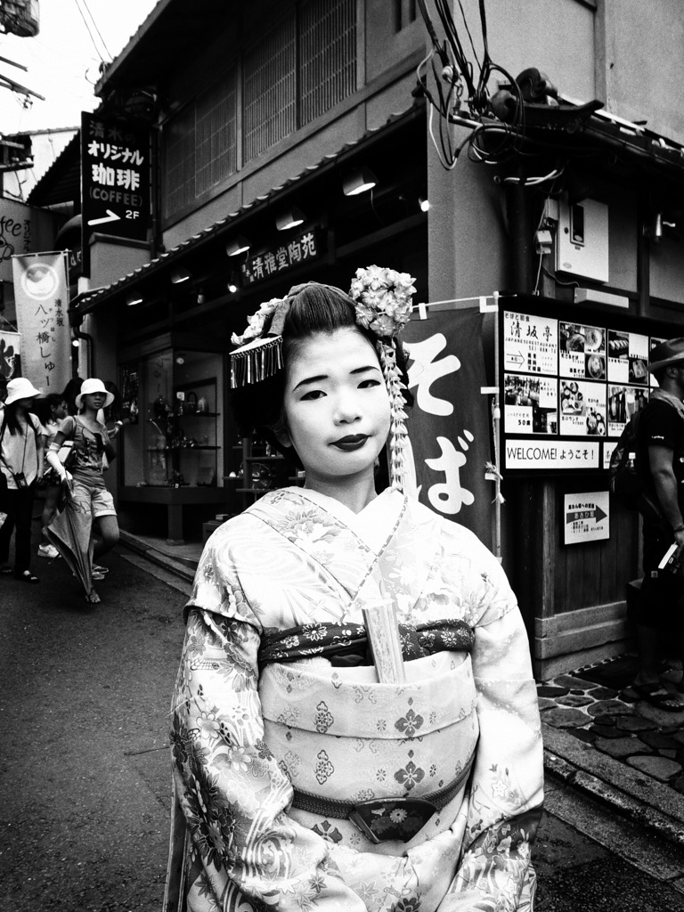 舞妓さん体験中・・・
