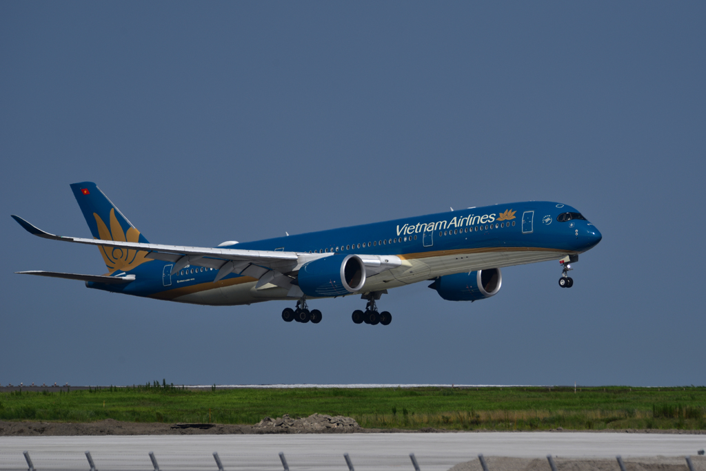 VIETNAM AIRLINES