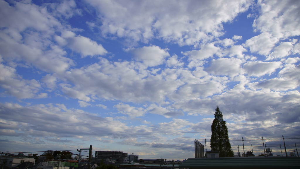休日の空