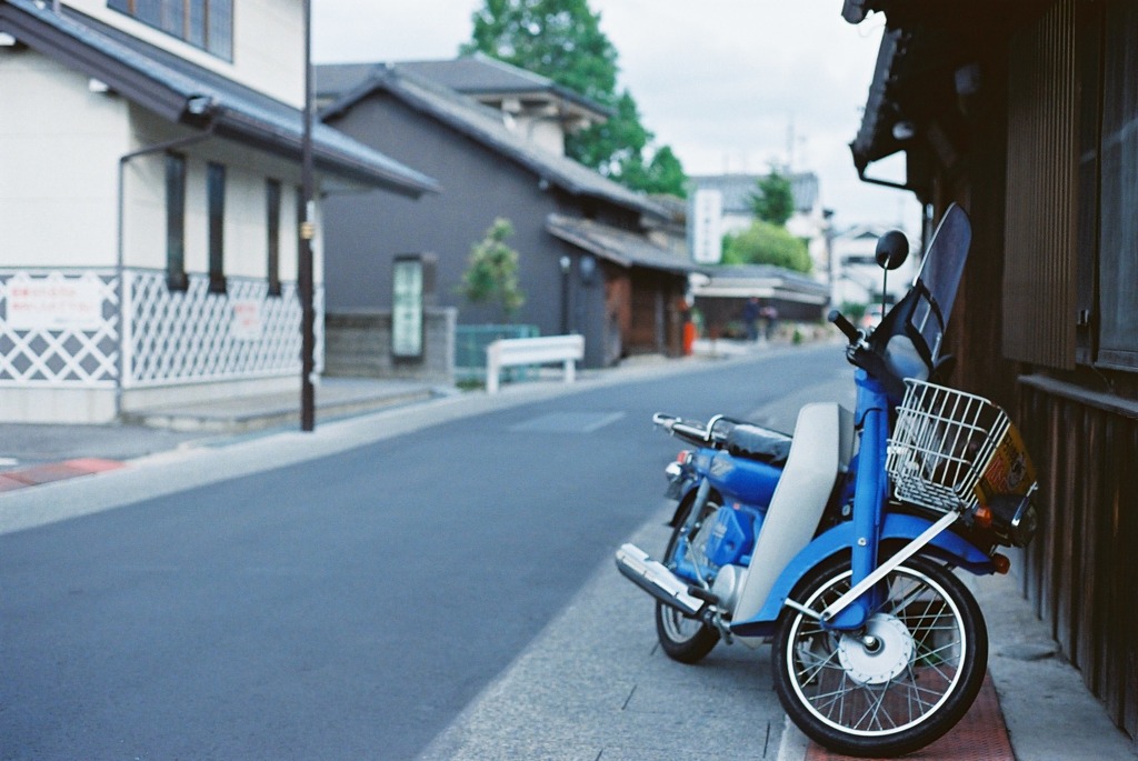 -有松-　日常風景（新聞屋のカブ）