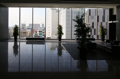 映り込みの床