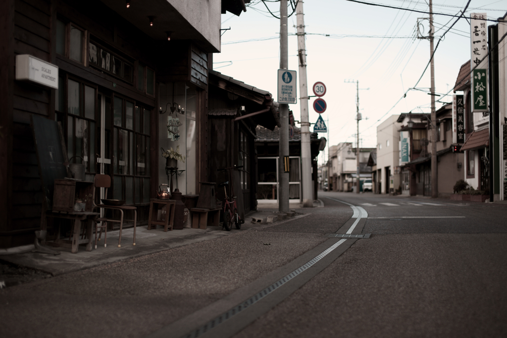 街の裏路地
