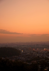 街の夕暮れ