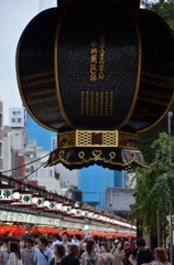 提灯と仲見世通り