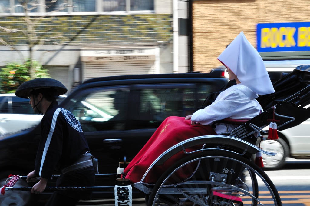 人力車と角隠し
