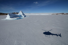 南極を飛ぶ
