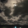 雲の上の月