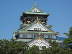 そびえ立つ