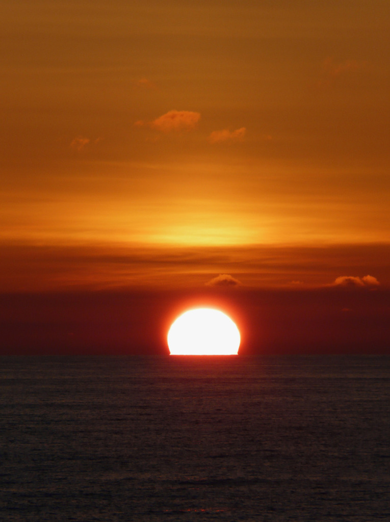 東シナ海の朝日