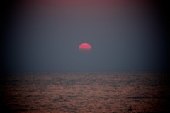 遠くからの夕日